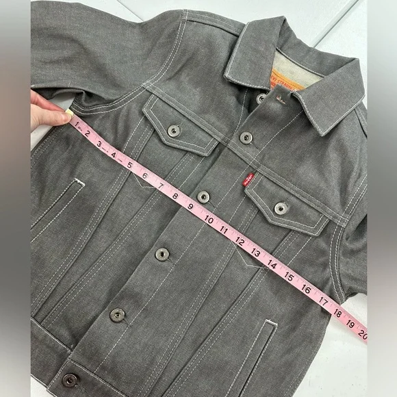 Levi's Big Boys' Classic Grey Denim Trucker Jacket Youth Medium 10-12 - Picture 3 of 11